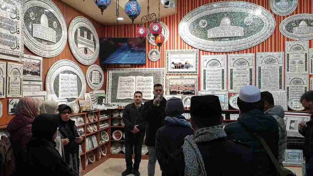 Travel Umroh Surakarta